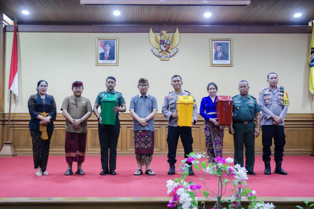 Tingkatkan Kesadaran Masyarakat Pilah Sampah di Rumah Tangga
